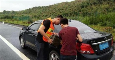 霍山永福道路救援